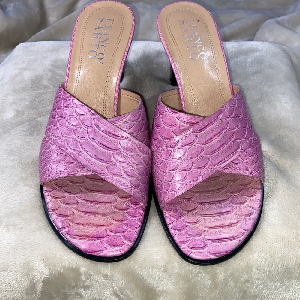 Sandals with a pop of color!